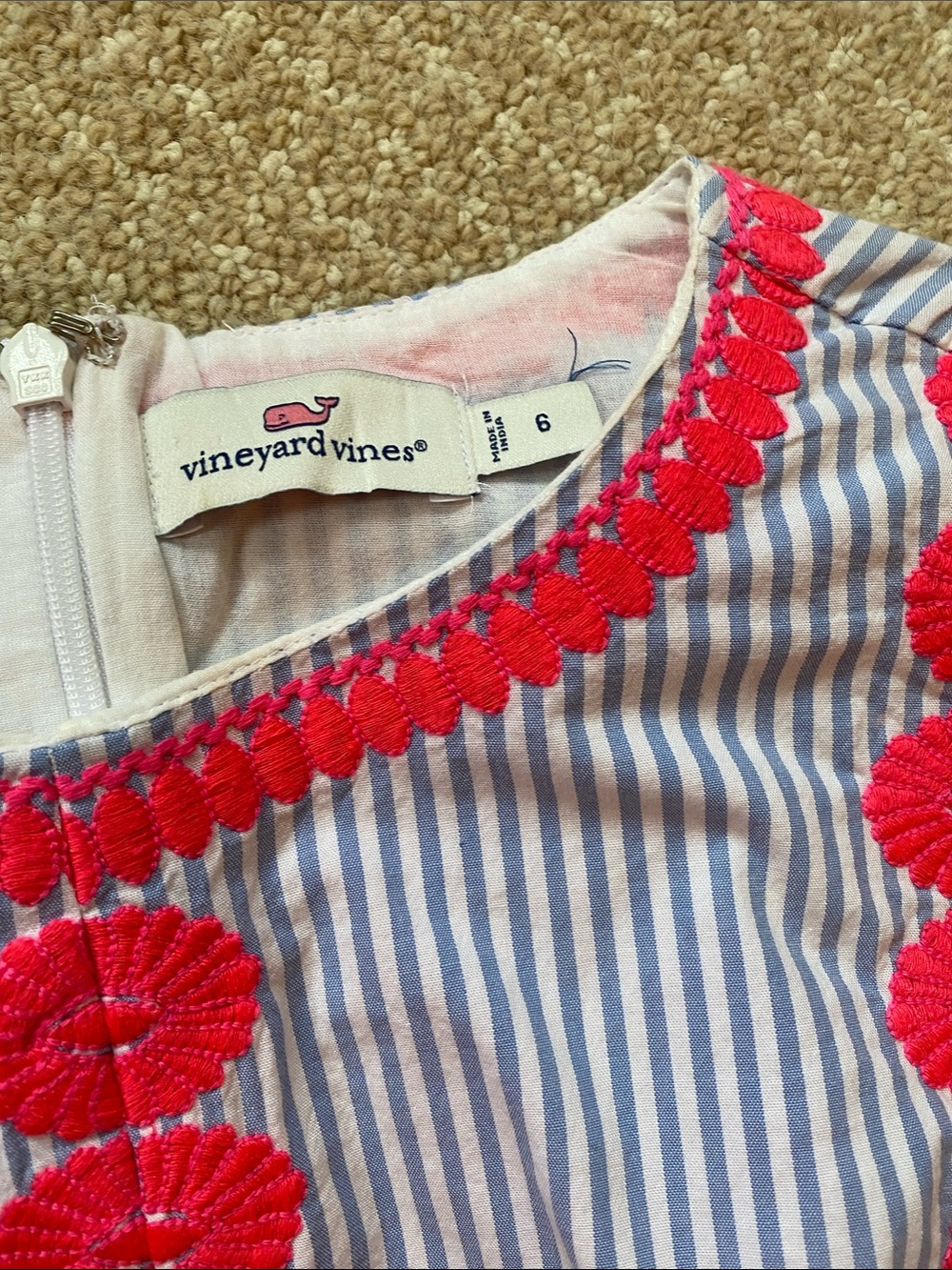 Vineyard Vines dress - Picture 2 of 9